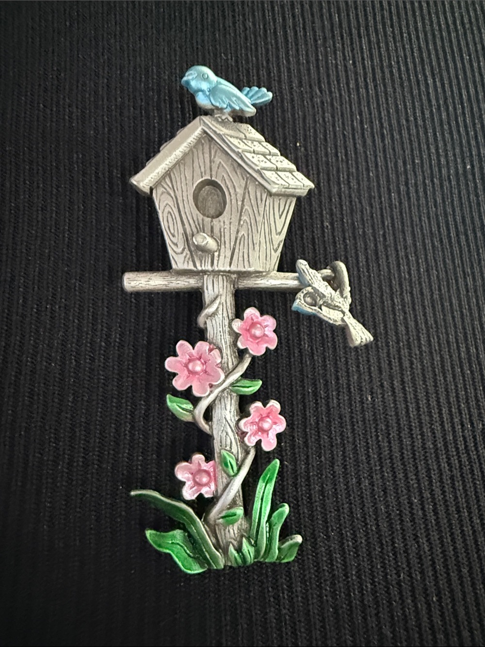 Vintage JJ birdhouse broach